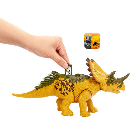 Regaliceratops Wild Roar Jurassic World Dino Trackers Action Figure
