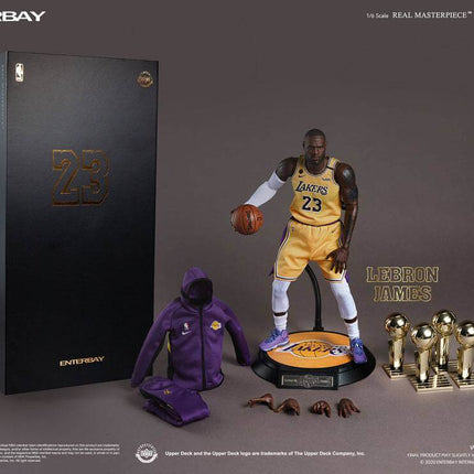 LeBron James NBA Collection Real Masterpiece Action Figure  1/6  30 cm