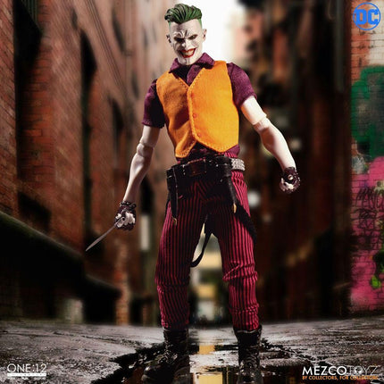 The Joker Clown Prince of Crime Edition Figura de acción Mezco One 1/12 DC Comics 17 cm